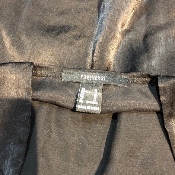 Bundle/ Sale. 4 Tops - 40$. - Picture 5 of 5